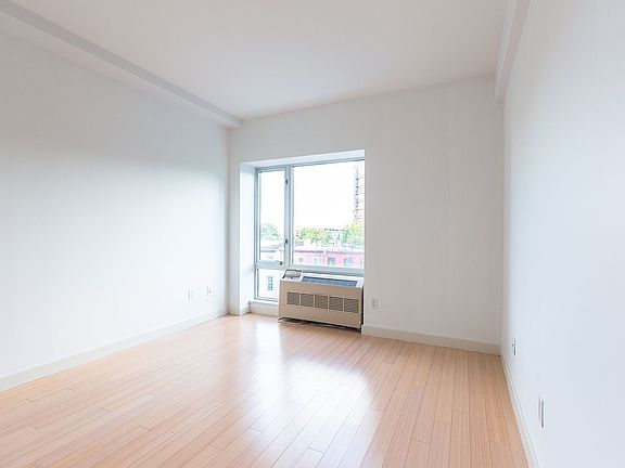 5th image of 426 Lafayette Ave APT 5A