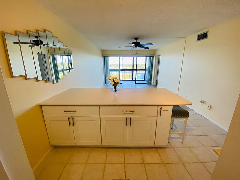117 Country Club Dr #702 — Photo 10