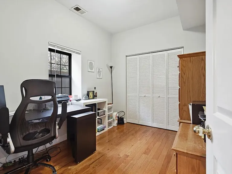 1722 W Ohio St #2 — Photo 7