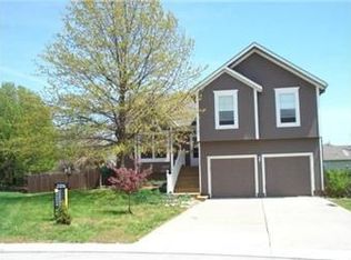 1409 NE Buttonwood Ct, Lees Summit, MO 64086