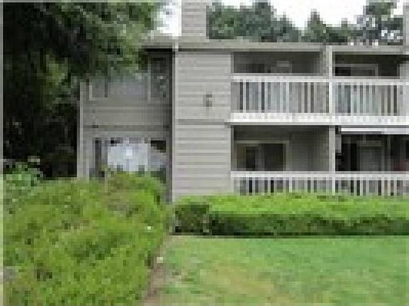 4th image of 3020 125th Ave SE APT 6