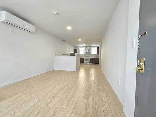 Rented by Kahana Real Estate LLC | media 17