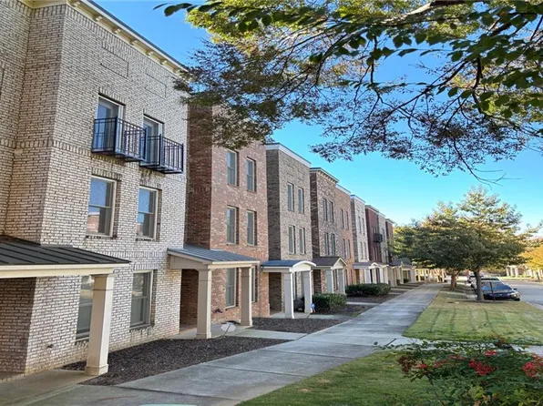 772 Liberty Commons Dr NW, Atlanta, GA 30314