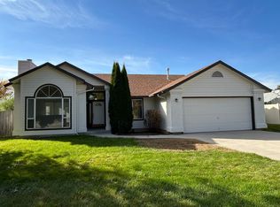 411 N Edgewood Ln, Eagle, ID 83616