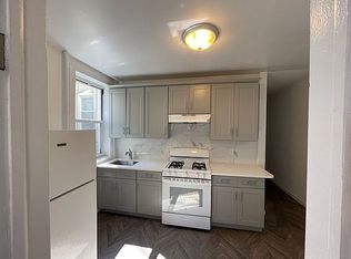 43-09 31st Ave #3R, Astoria, NY 11103