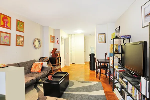 Rented by Town Residential | media 23