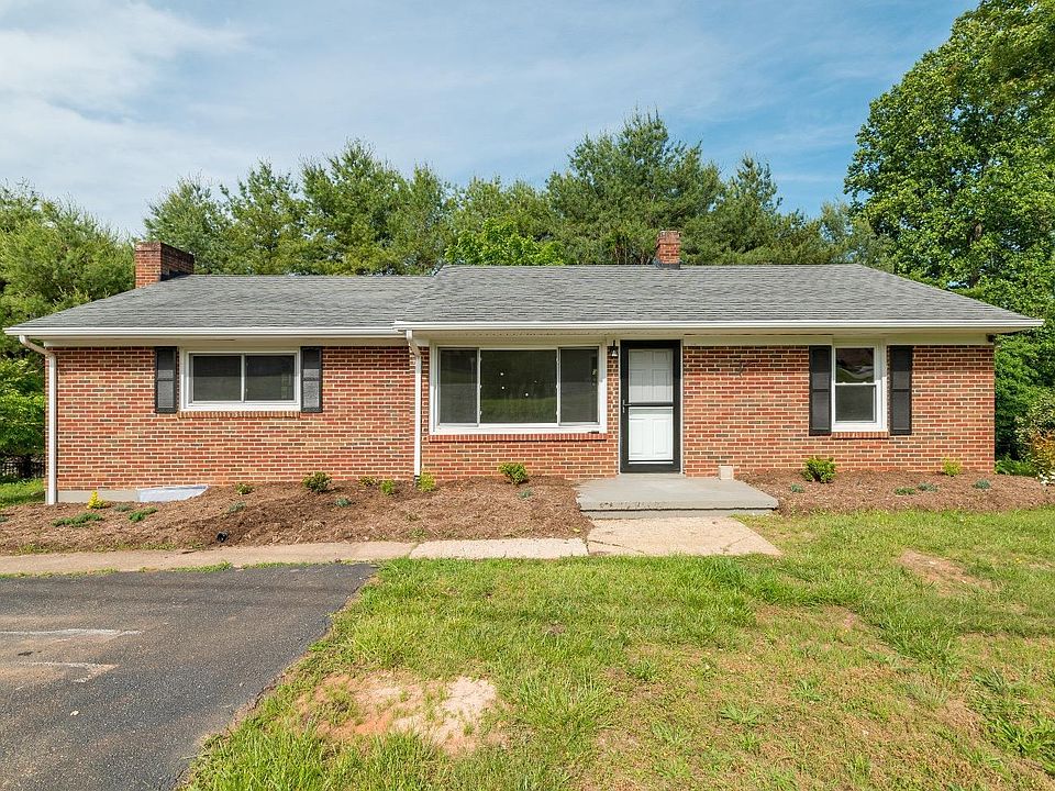1st image of 427 Breezewood Dr
