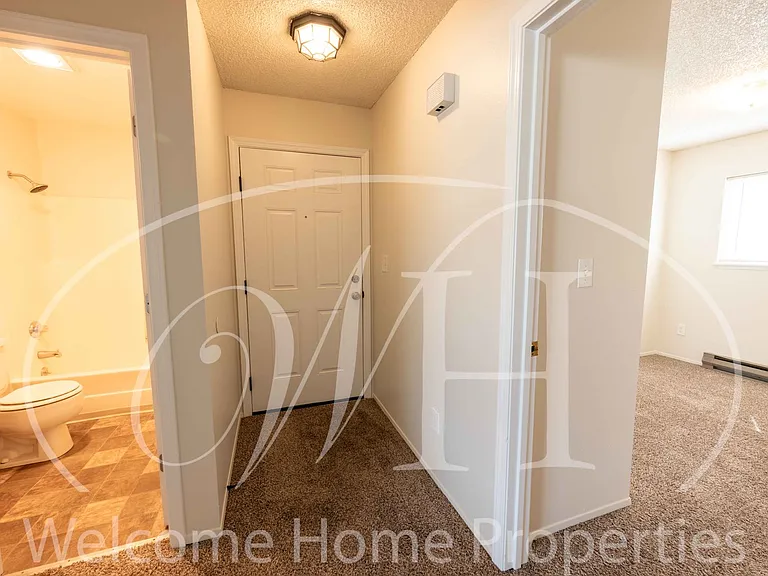 627 N Roosevelt St — Photo 15