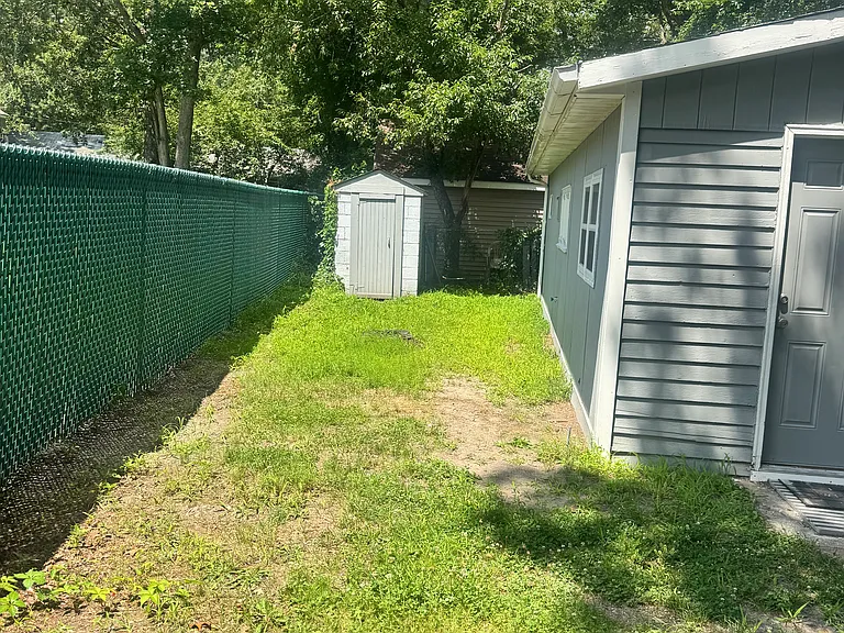 45 Begonia St — Photo 3