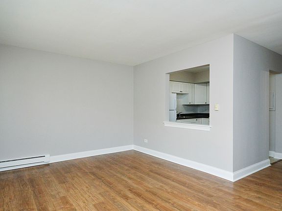 3rd image of 1744 E Oakton St #202P6