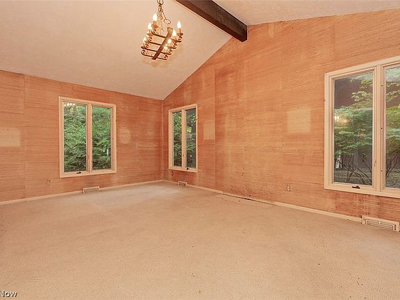 3rd image of 4000 E Meadow Ln