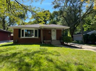 1336 River Dr, Munster, IN 46321