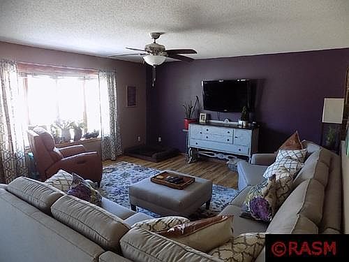 3rd image of 811 10th St N