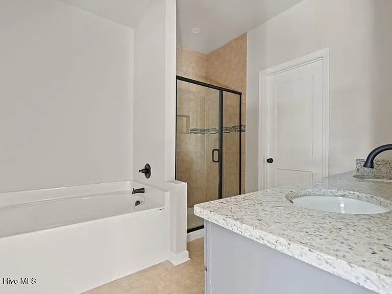1208 Jessie Way — Photo 5