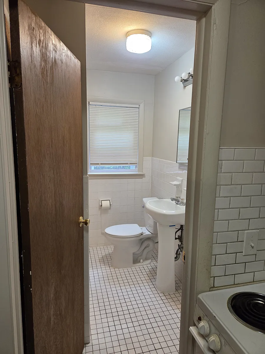 Building Photo - 325 Mansfield St #B3