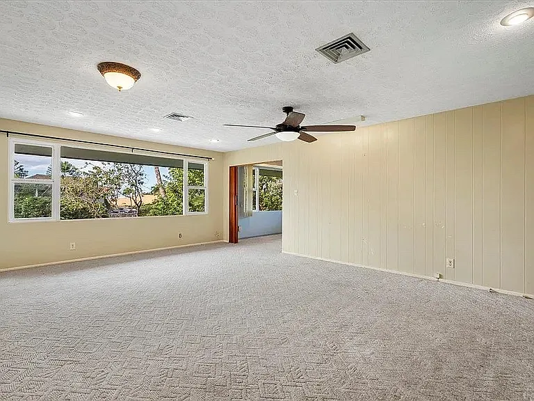 345 Auhana Rd — Photo 9