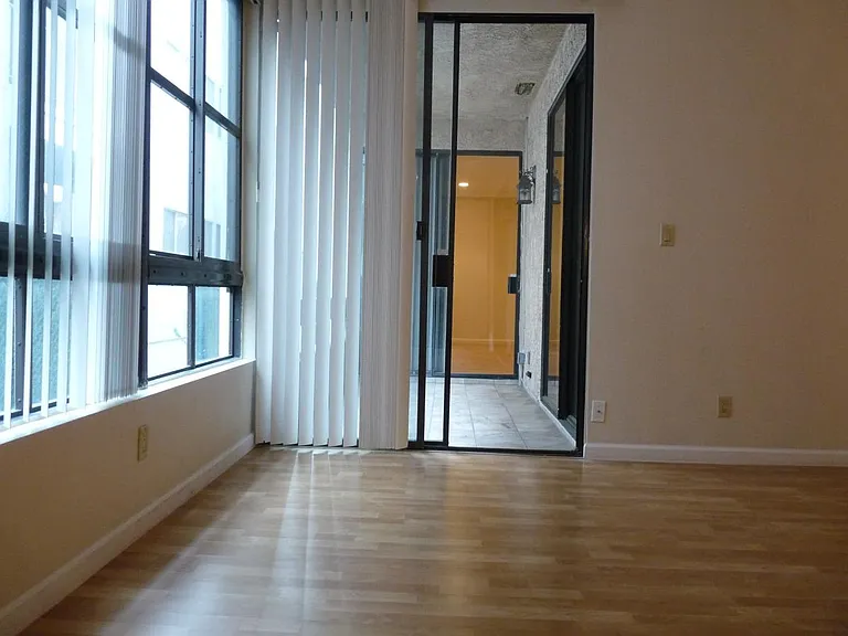 4641 Fulton Ave #1 — Photo 31