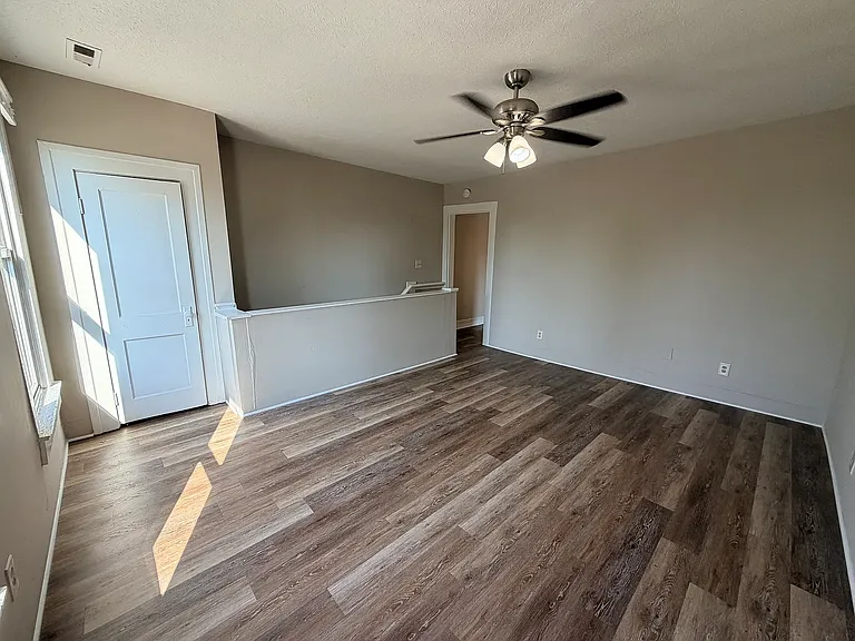 1309 E Market St — Photo 9