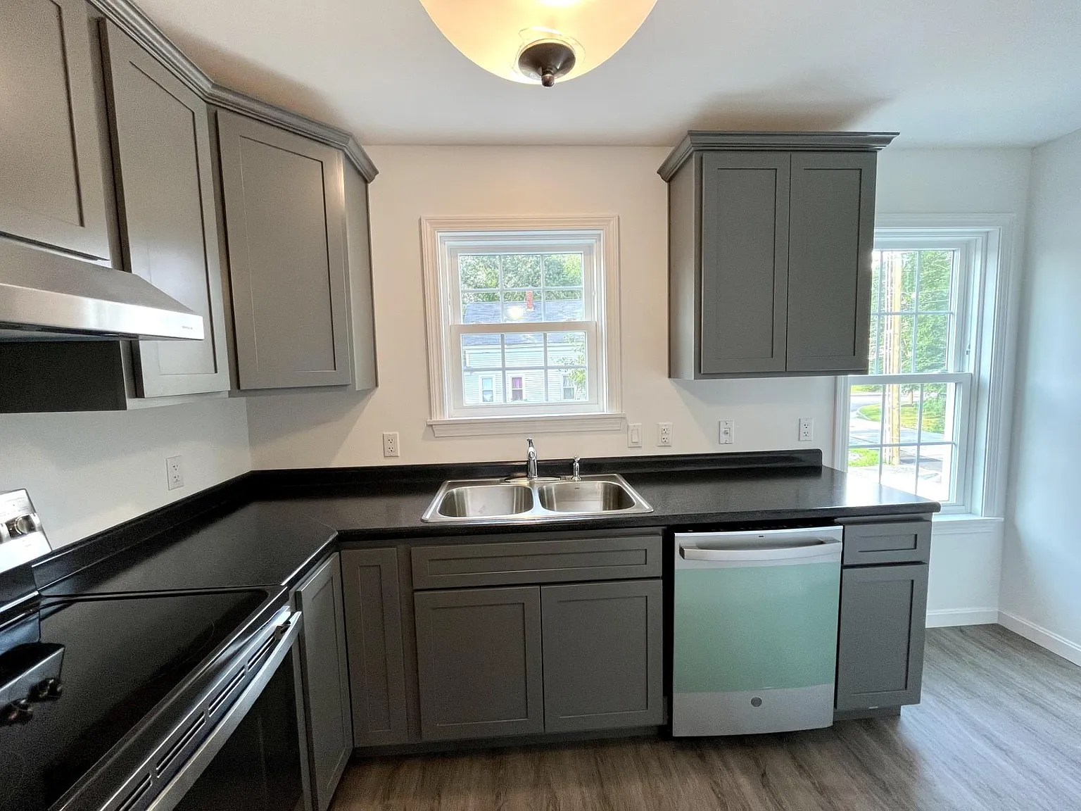 2 bed, 1.5 bath, 1000 sqft, $2,650 — Photo 3