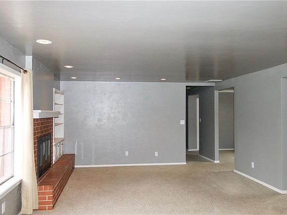 5th image of 2405 NW 111th St