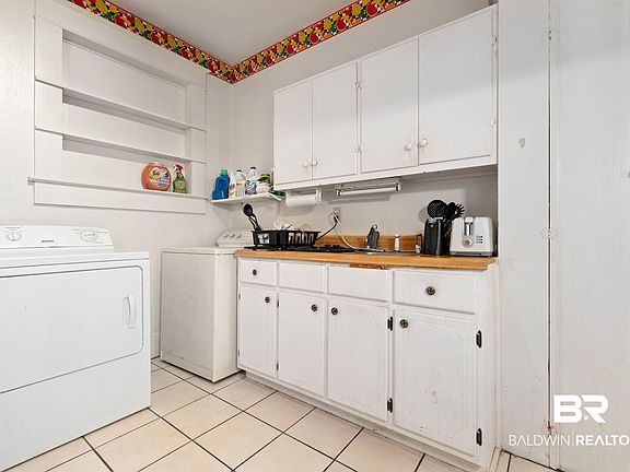 5th image of 166 Kenan St