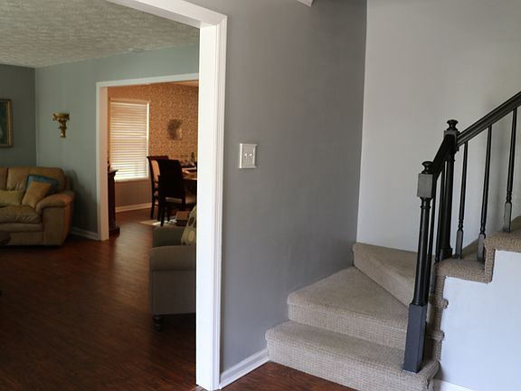 5th image of 809 Embarcadero Dr