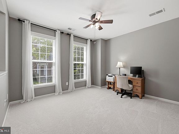 5th image of 22631 Hawkbill Sq