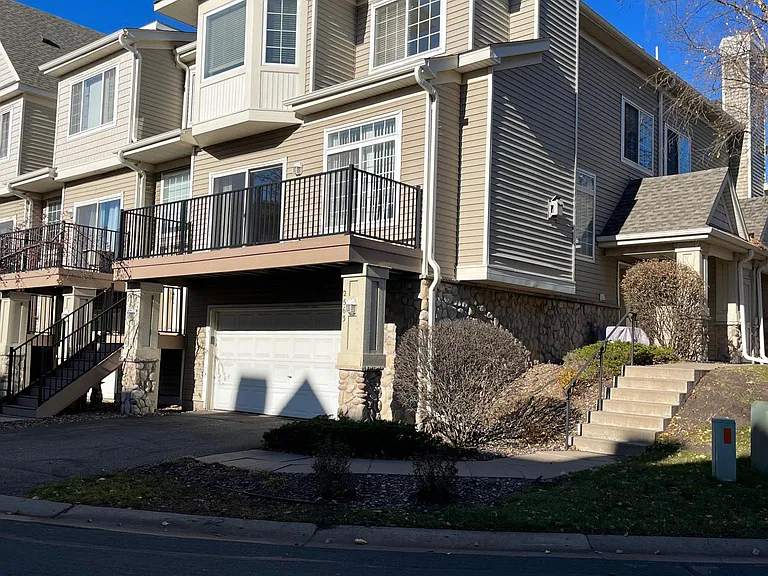 2563 Eagle Trace Ln — Photo 1