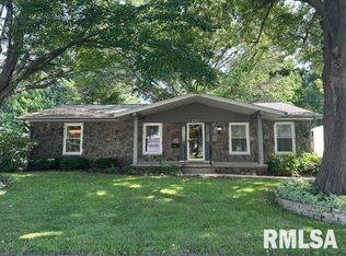 233 Deer Head Ln, Springfield, IL 62704