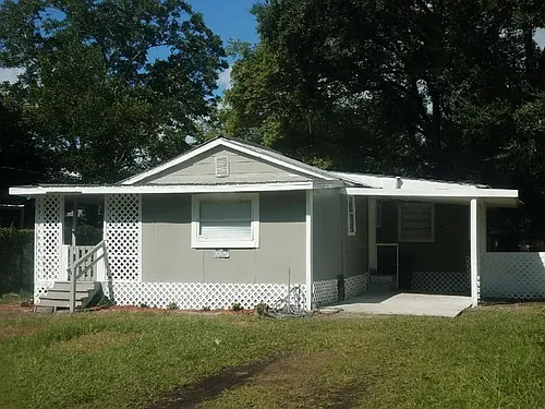 810 Munn Ave Photo 1