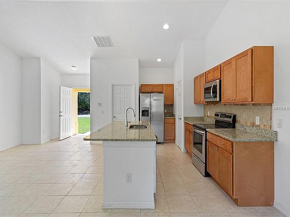 5th image of 142 Baytree Dr