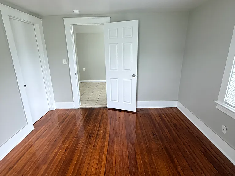 18 Maple St — Photo 10
