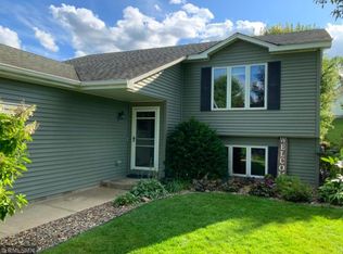 17365 Fireside Ln, Lakeville, MN 55044