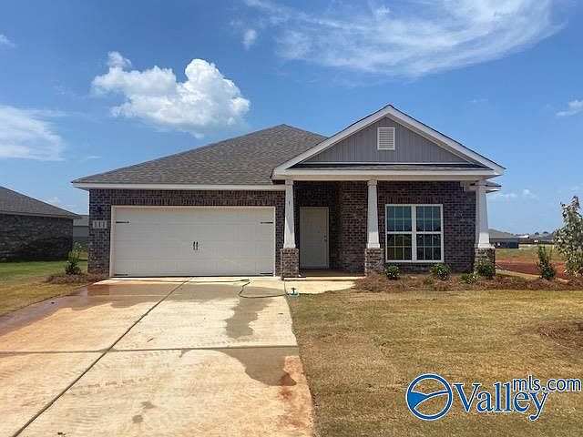 1st image of 111 Bella May Ln