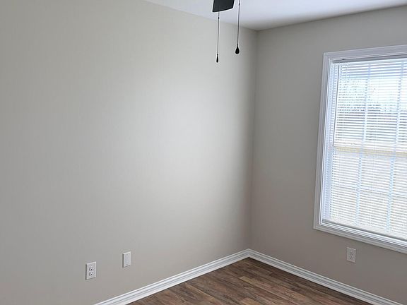 5th image of 381 Noland Rd