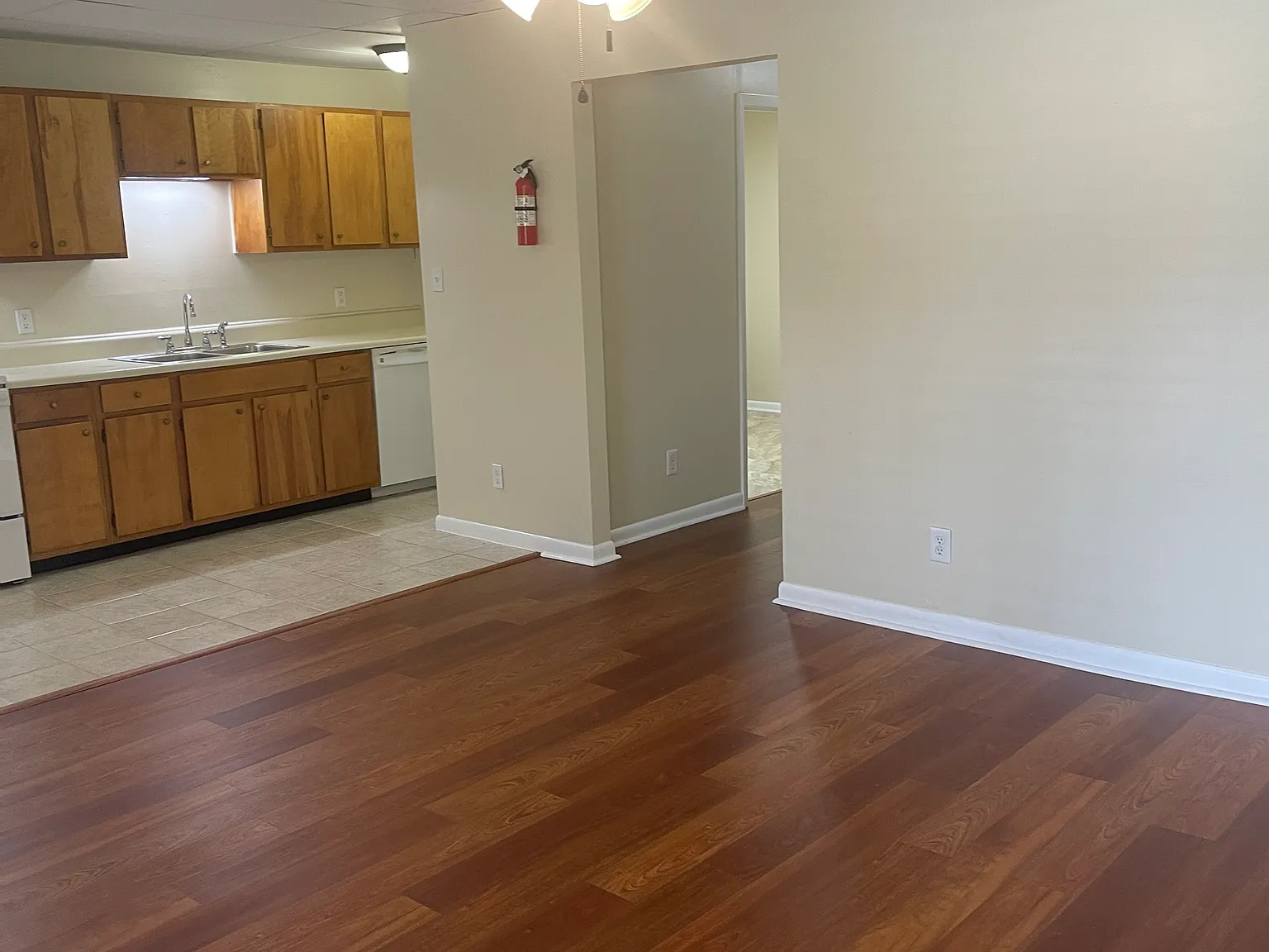 2 bed, $1,050 — Photo 3