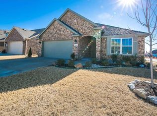 900 Lake Woodland Dr, Little Elm, TX 75068