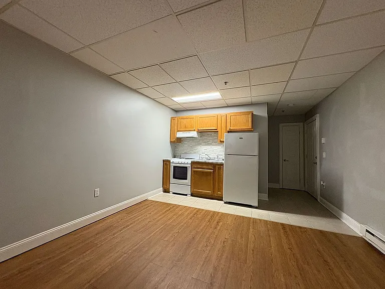 59 Plaza Ave #B-3 — Photo 1