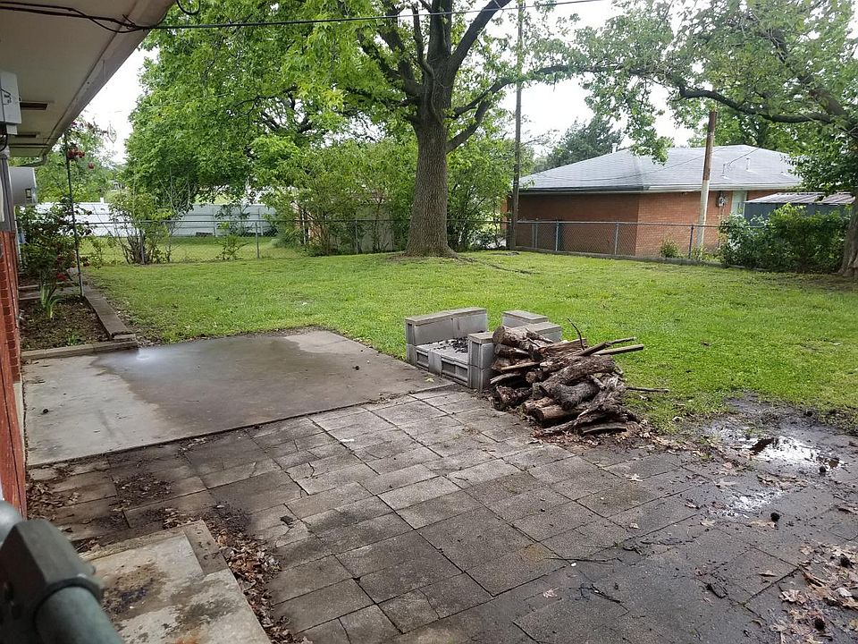 2nd image of 957 Yale Dr