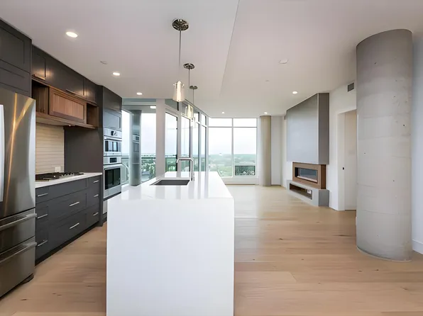 14105 W Block Dr NW #903, Edmonton, AB T5N 0P8