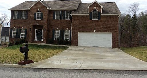 1st image of 3045 Oakwood Hills Ln