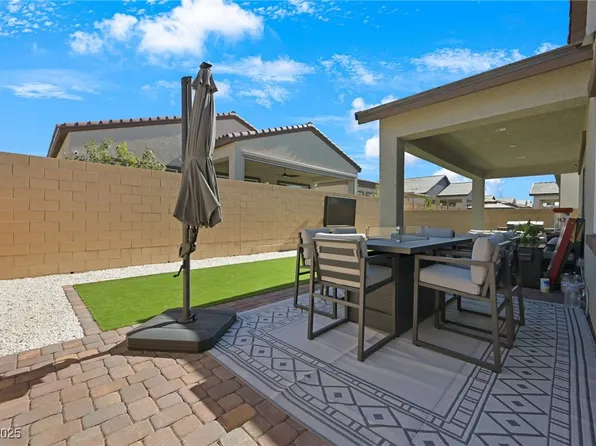 856 Klamath Springs St, Henderson, NV 89011