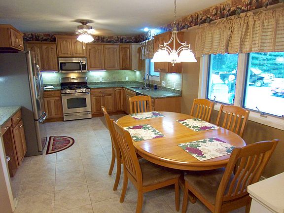 5th image of 2203 Merry Oaks Ln