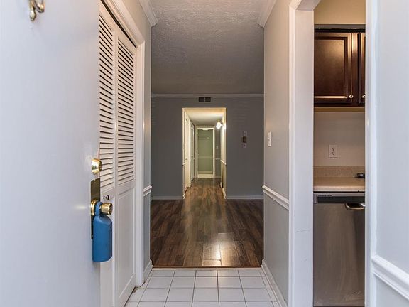 2nd image of 175 Malabu Dr APT 61