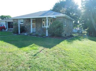 407 N Best Ave, Walnutport, PA 18088