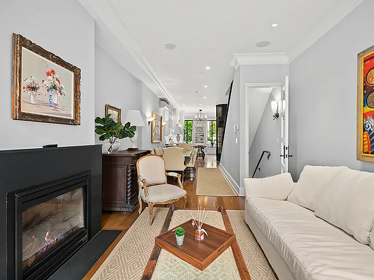 320 E 55th St #TOWNHOUSE — Photo 8