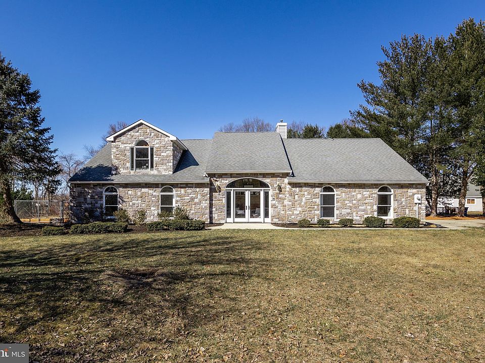 261 Mount Laurel Rd, Mount Laurel, NJ 08054 Zillow