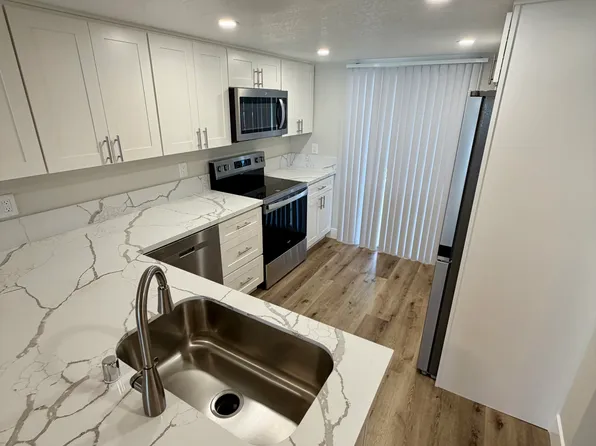 16032 Springdale St APT A16, Huntington Beach, CA 92649