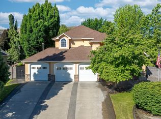 1305 Chardonnay Dr, Richland, WA 99352