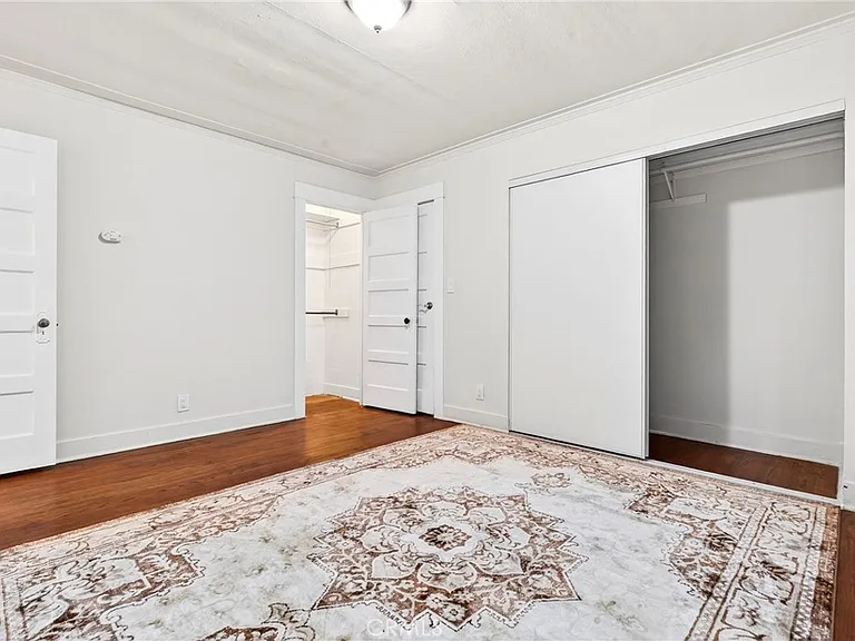 316 W Kenneth Rd — Photo 23